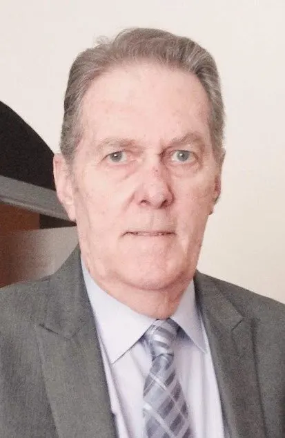 Van Kirtland Crume, II